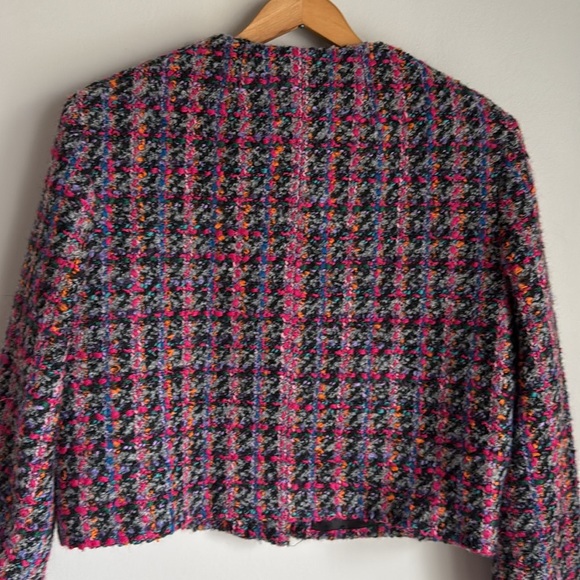 NEW SANDRO Cropped  wool blend bouclé-tweed jacket - Black/Fuschia FR 38 - Picture 9 of 16